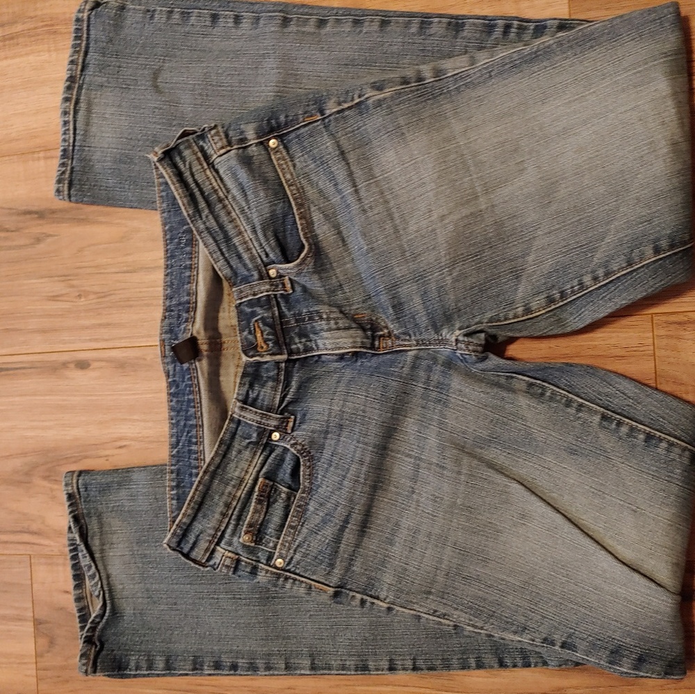 Womans jeans size 4/27